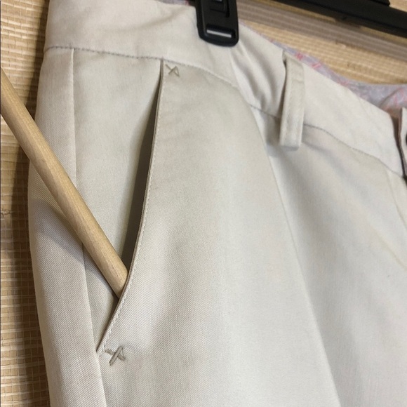 Honey Toad Women’s Beige Hiking Bermuda Lightweight Shorts size 10 - Picture 5 of 12